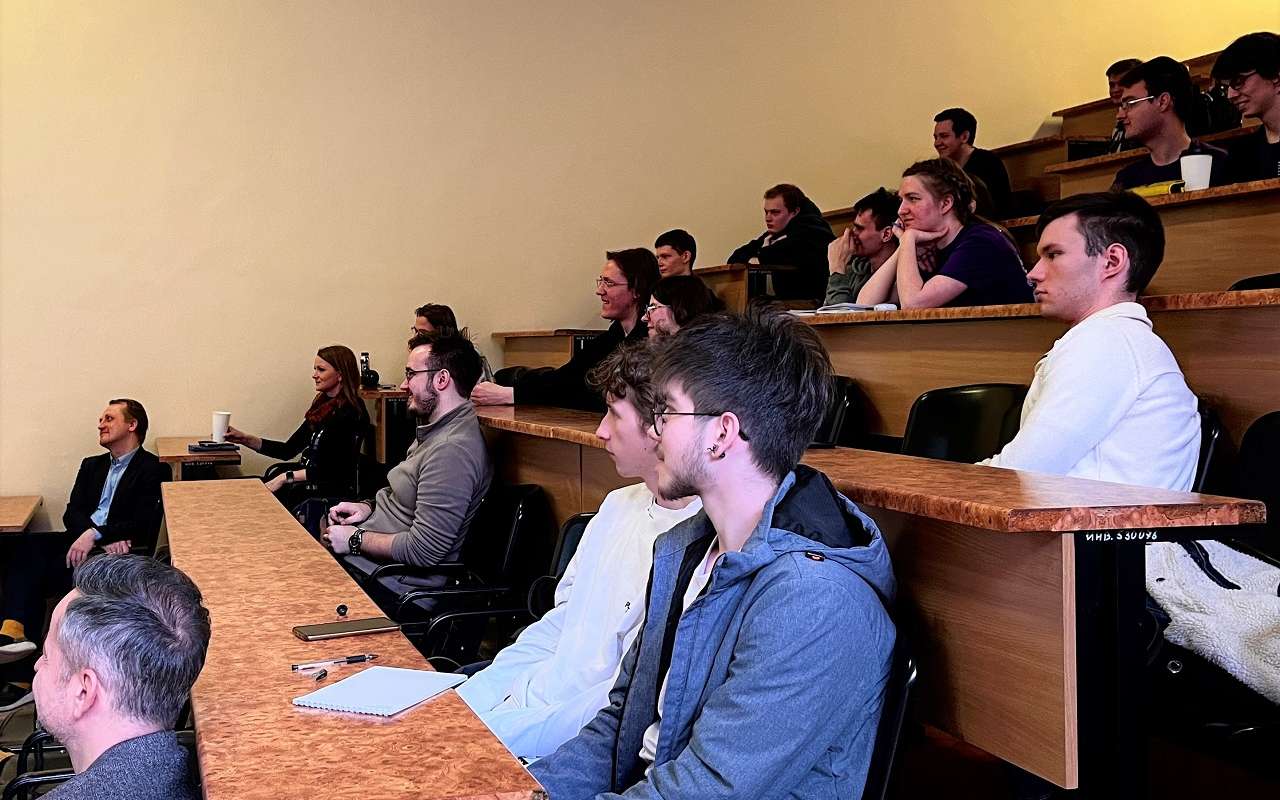 Студенты ПИШ ЛЭТИ ознакомились с возможностями построения карьеры в АО «КЭАЗ»