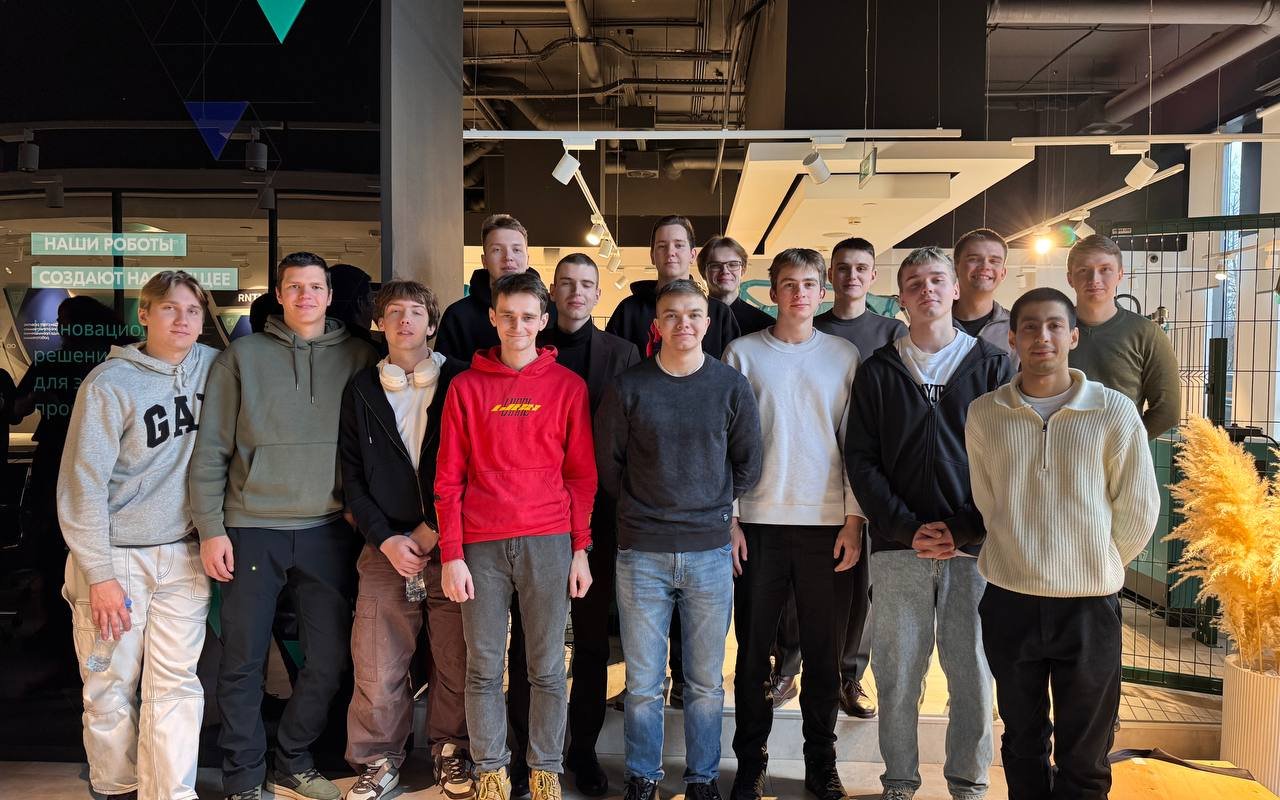 Студенты ПИШ ЛЭТИ стали участниками технического тура от компании ООО «ДЖЭТ ЛАБ».